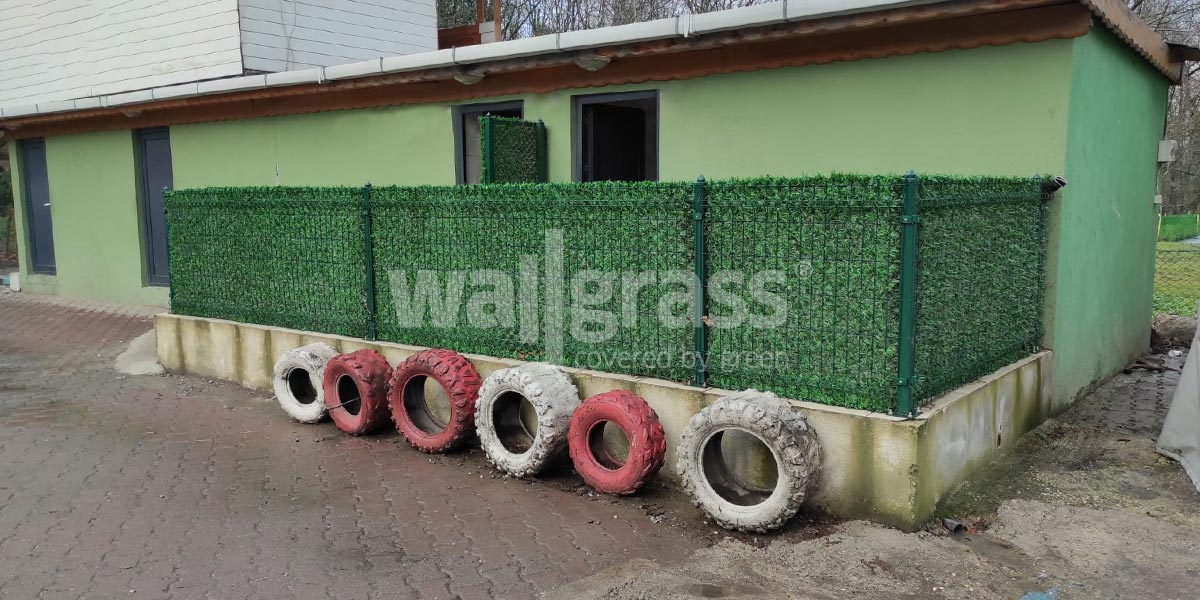 grass patio fence