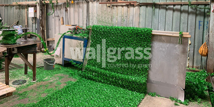 synthetic-grass-fence-panel
