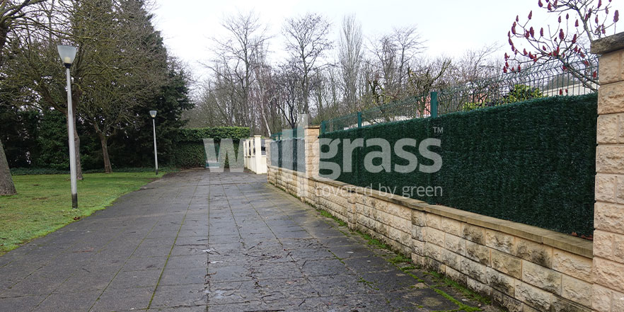 artificial-grass-fence-types