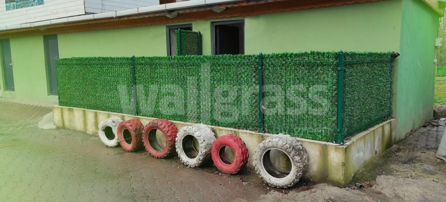 Fabricant de Panneaux de Clôture d’herbe en Turquie